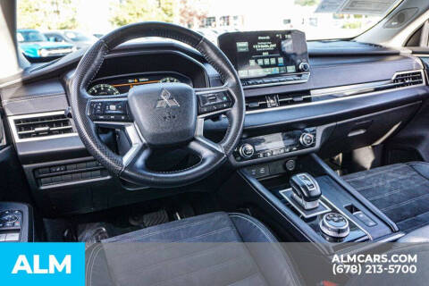 2023 Mitsubishi Outlander SE