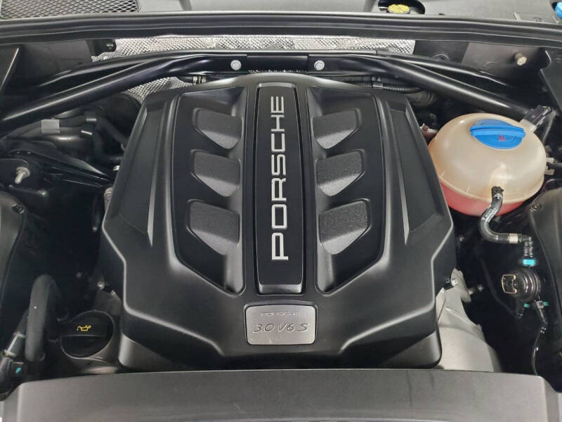 2016 Porsche Macan S