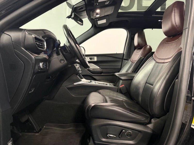 2020 Ford Explorer Platinum
