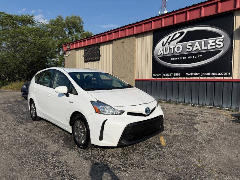 2017 Toyota Prius v Three