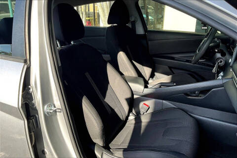 2021 Hyundai Elantra SE