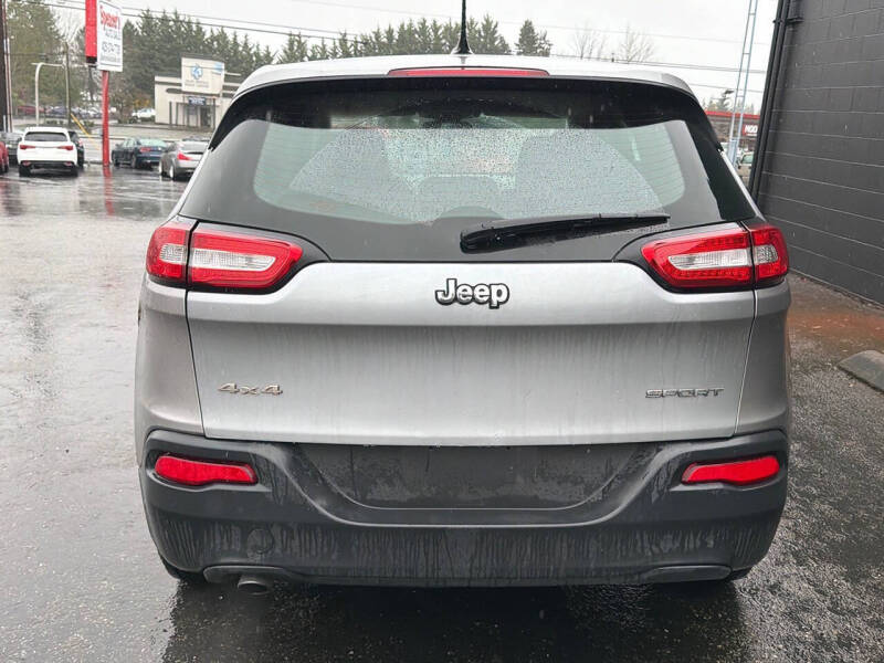 2014 Jeep Cherokee Sport