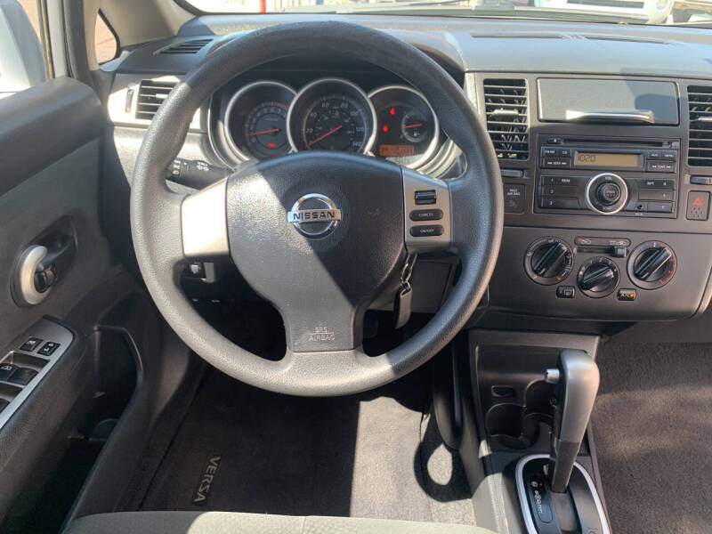 2012 Nissan Versa 1.8 S