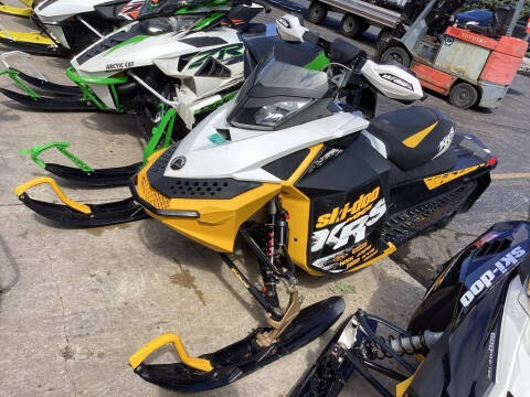 2018 Ski-Doo Renegade® X® Ice Rip