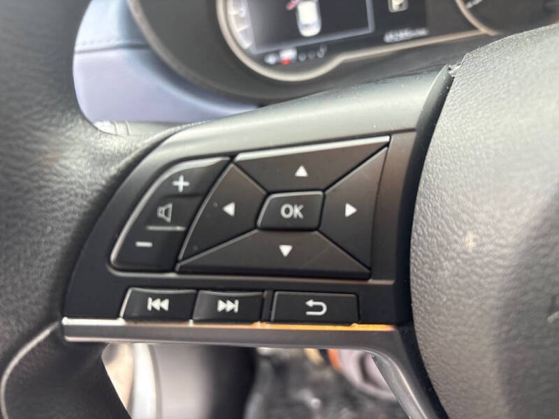 2023 Nissan Versa SV