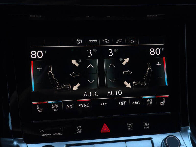 2024 Audi Q8 e-tron quattro Premium Plus