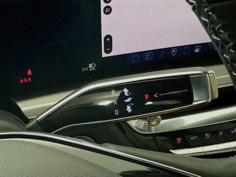 2024 Cadillac LYRIQ Luxury 1