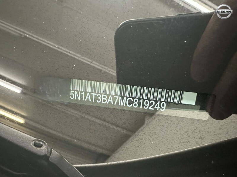 2021 Nissan Rogue SV