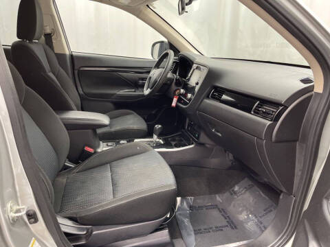 2020 Mitsubishi Outlander ES