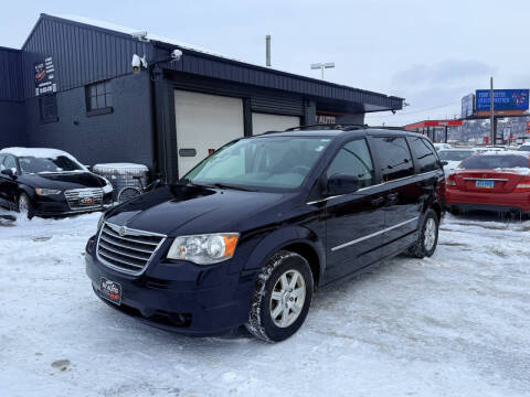 2010 Chrysler Town and Country Touring
