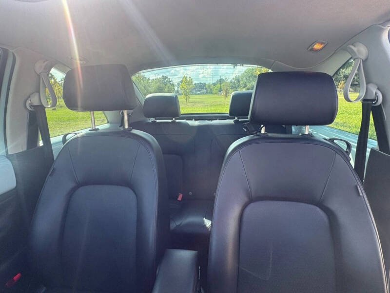 2010 Volkswagen New Beetle