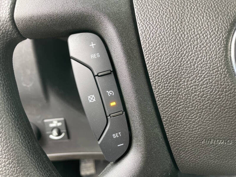 2025 Chevrolet Express 3500