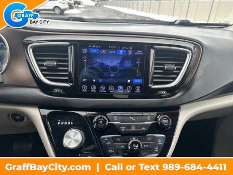 2017 Chrysler Pacifica Touring-L