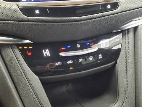 2025 Cadillac XT5 Luxury