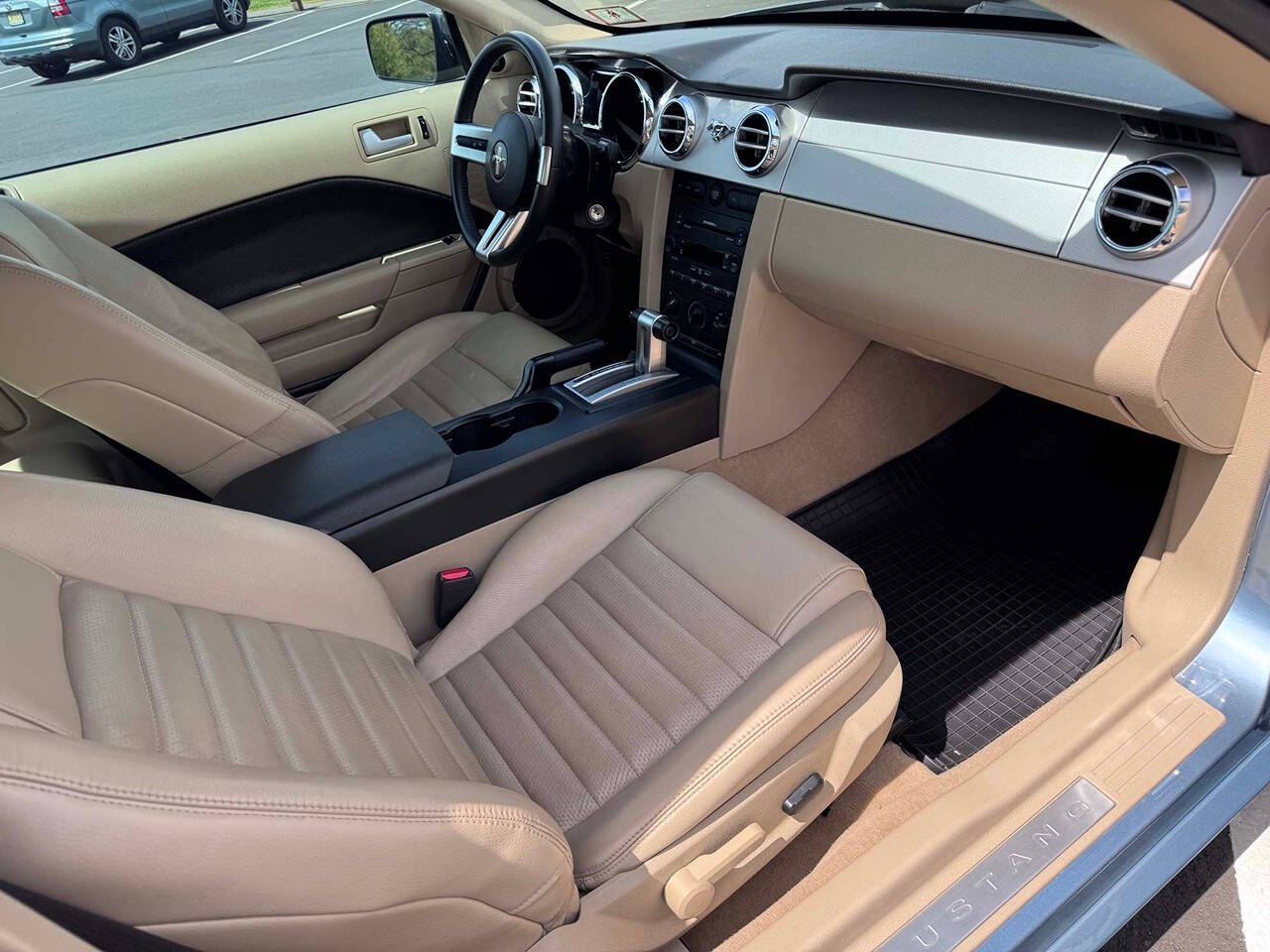 2007 Ford Mustang 18
