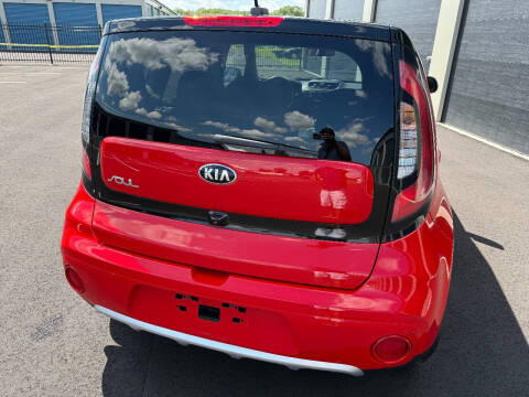 2017 Kia Soul +