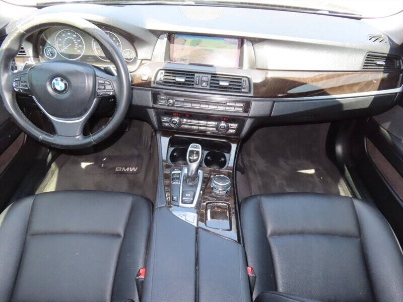 2016 BMW 5 Series 528i