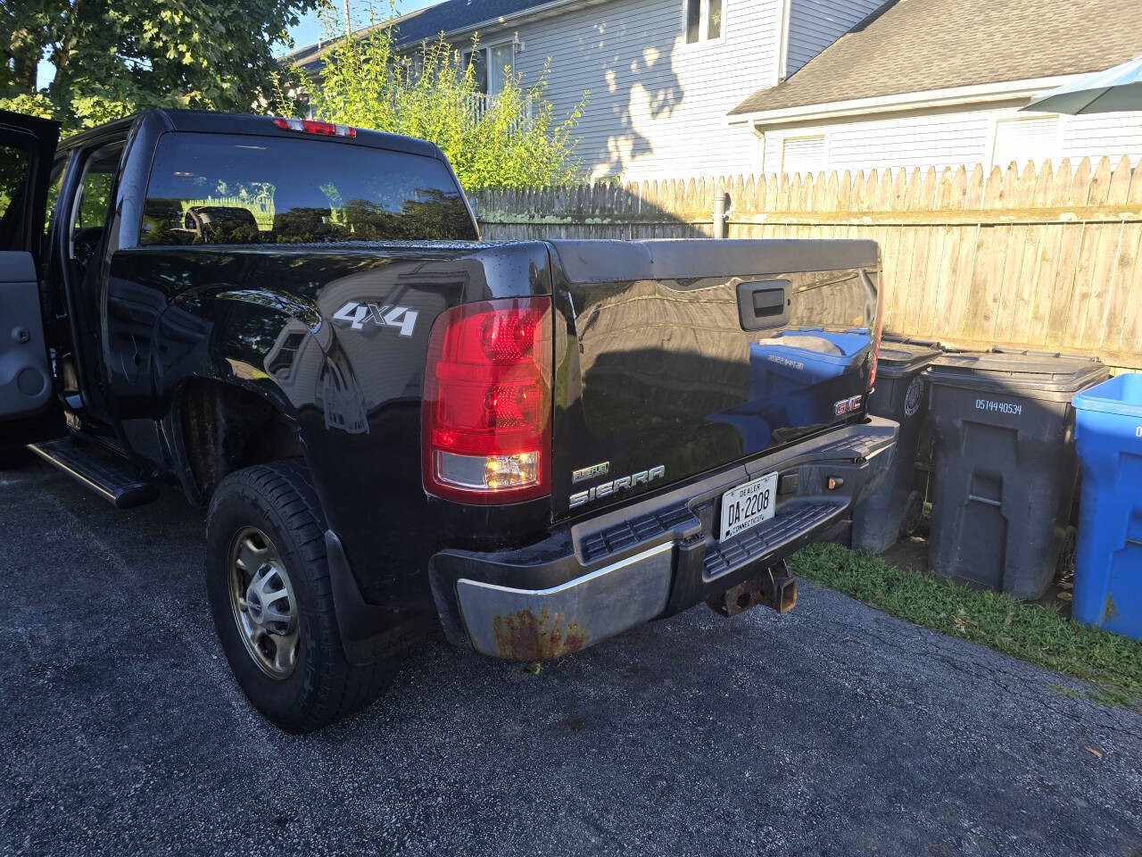 2012 GMC Sierra 2500HD for sale at ED'S COUNTRY SALES in Oakdale, CT