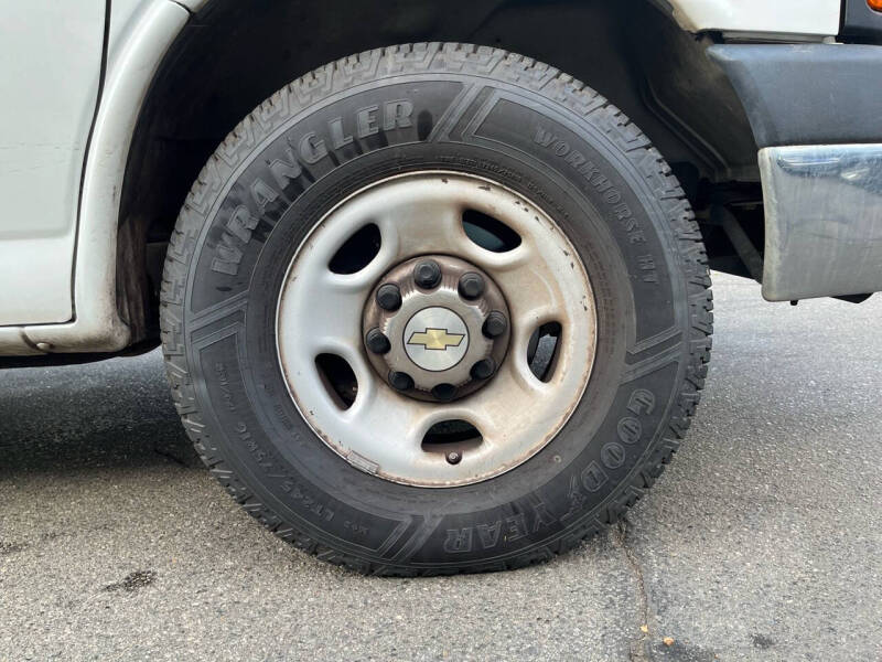 2011 Chevrolet Express LT 2500