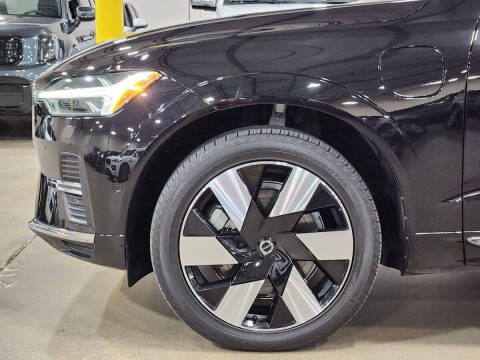 2023 Volvo XC60 Recharge T8 Plus Bright Theme