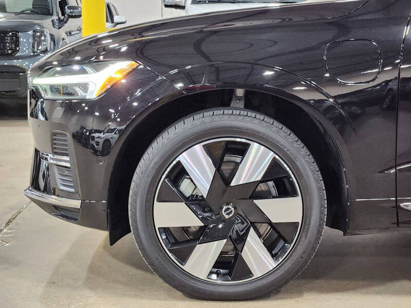 2023 Volvo XC60 Recharge T8 Plus Bright Theme