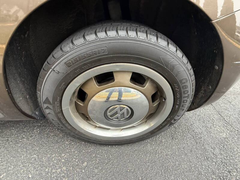 2013 Volkswagen Beetle Convertible 2.5L