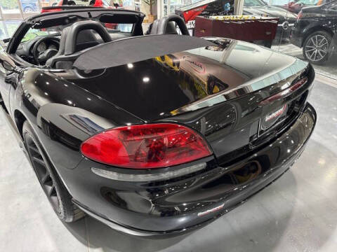 2004 Dodge Viper SRT-10
