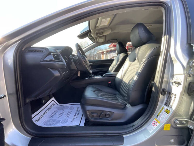 2019 Toyota Camry SE