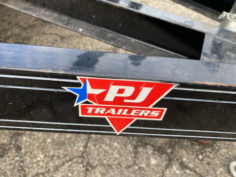 2021 PJ Trailers TRAILER