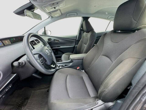 2022 Toyota Prius LE