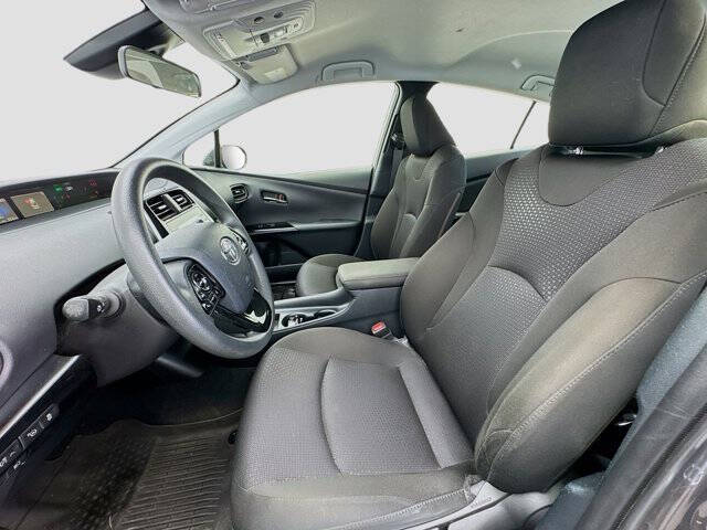 2022 Toyota Prius LE