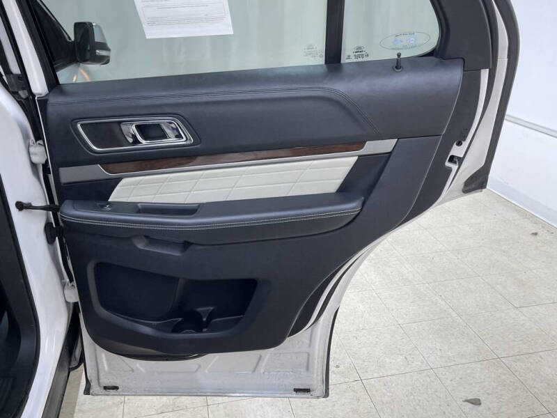 2018 Ford Explorer Platinum