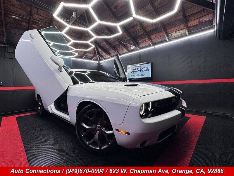 2015 Dodge Challenger SXT Plus