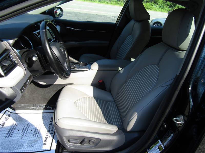 2020 Toyota Camry SE