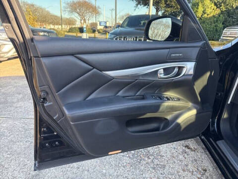 2017 Infiniti Q70L 3.7