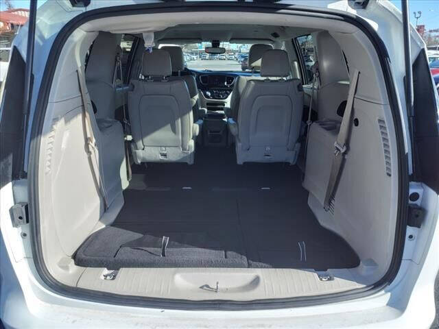 2021 Chrysler Voyager LXi