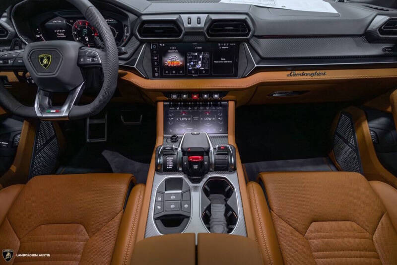 2025 Lamborghini Urus SE