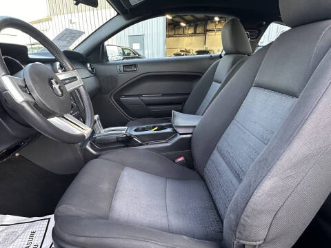 2007 Ford Mustang V6 Deluxe