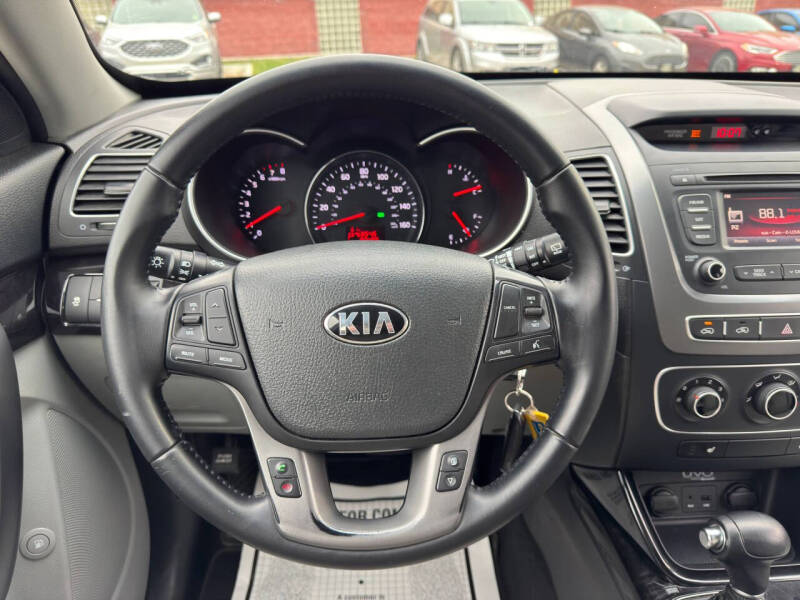 2015 Kia Sorento LX