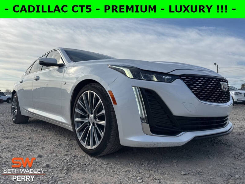 Cadillac CT5's photo