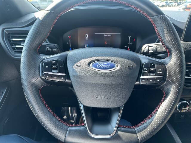 2025 Ford Escape ST-Line Select