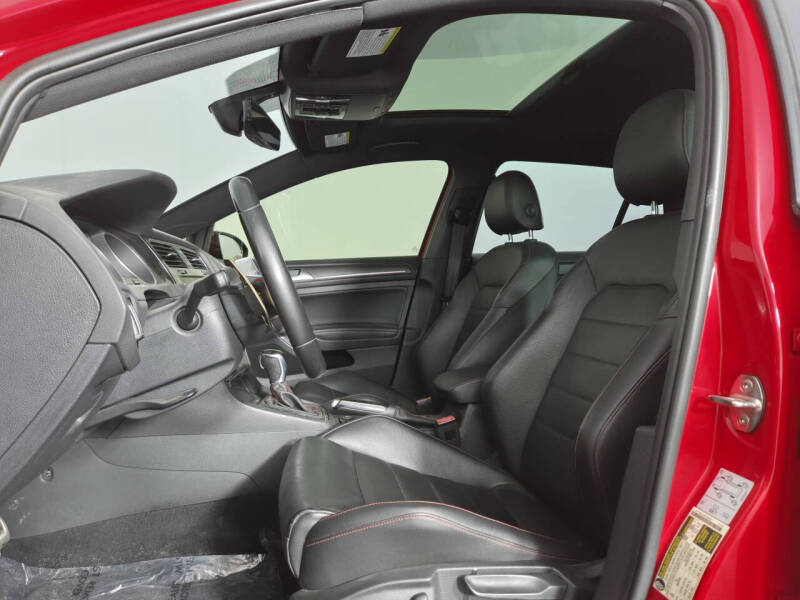 2020 Volkswagen Golf GTI SE