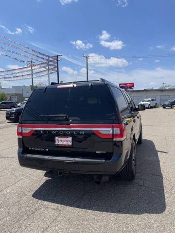 2017 Lincoln Navigator Select