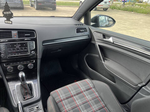 2017 Volkswagen Golf GTI S