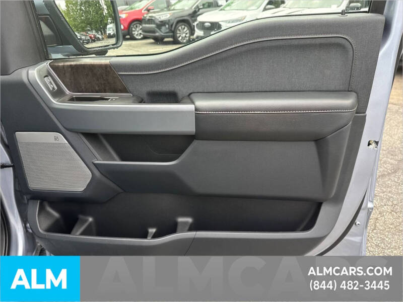 2022 Ford F-150 Lightning Lariat