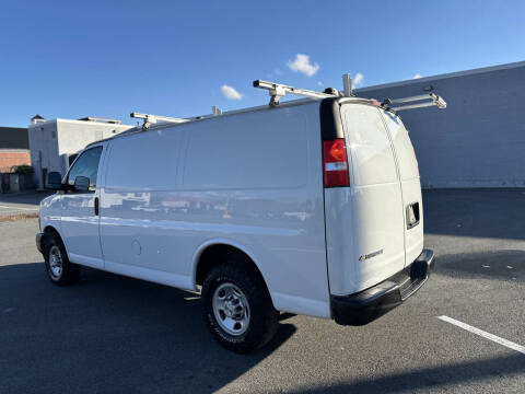 2023 Chevrolet Express 2500