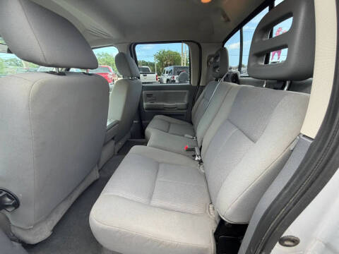 2006 Dodge Dakota SLT