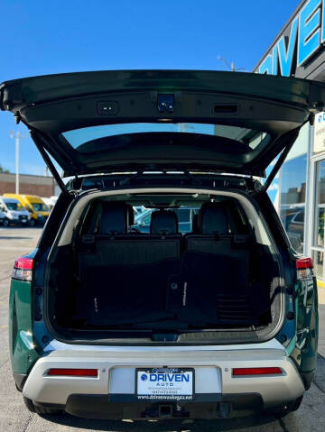 2022 Nissan Pathfinder Platinum