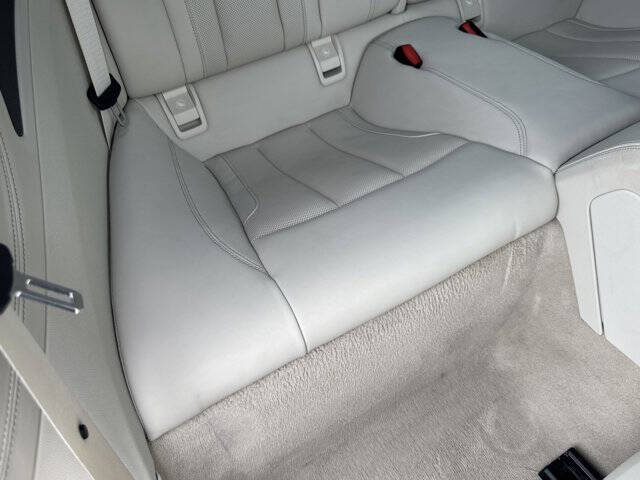 2025 BMW 8 Series 840i