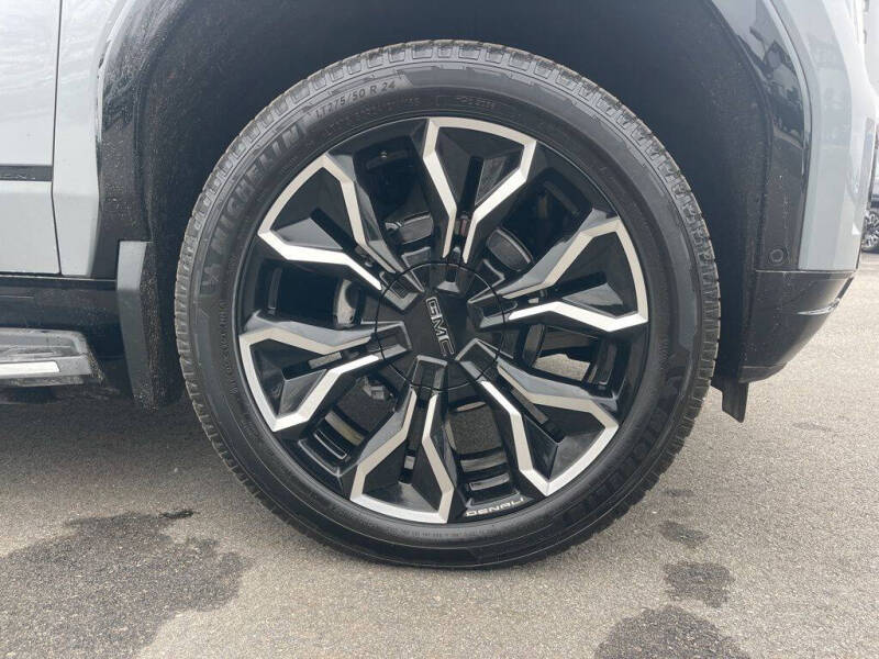 2024 GMC Sierra EV Denali Edition 1